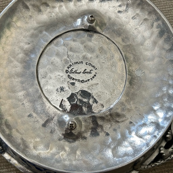 Arthur Court Retired 2000 Large Hammered Aluminum Footed Leopard Bowl - Picture 9 of 9